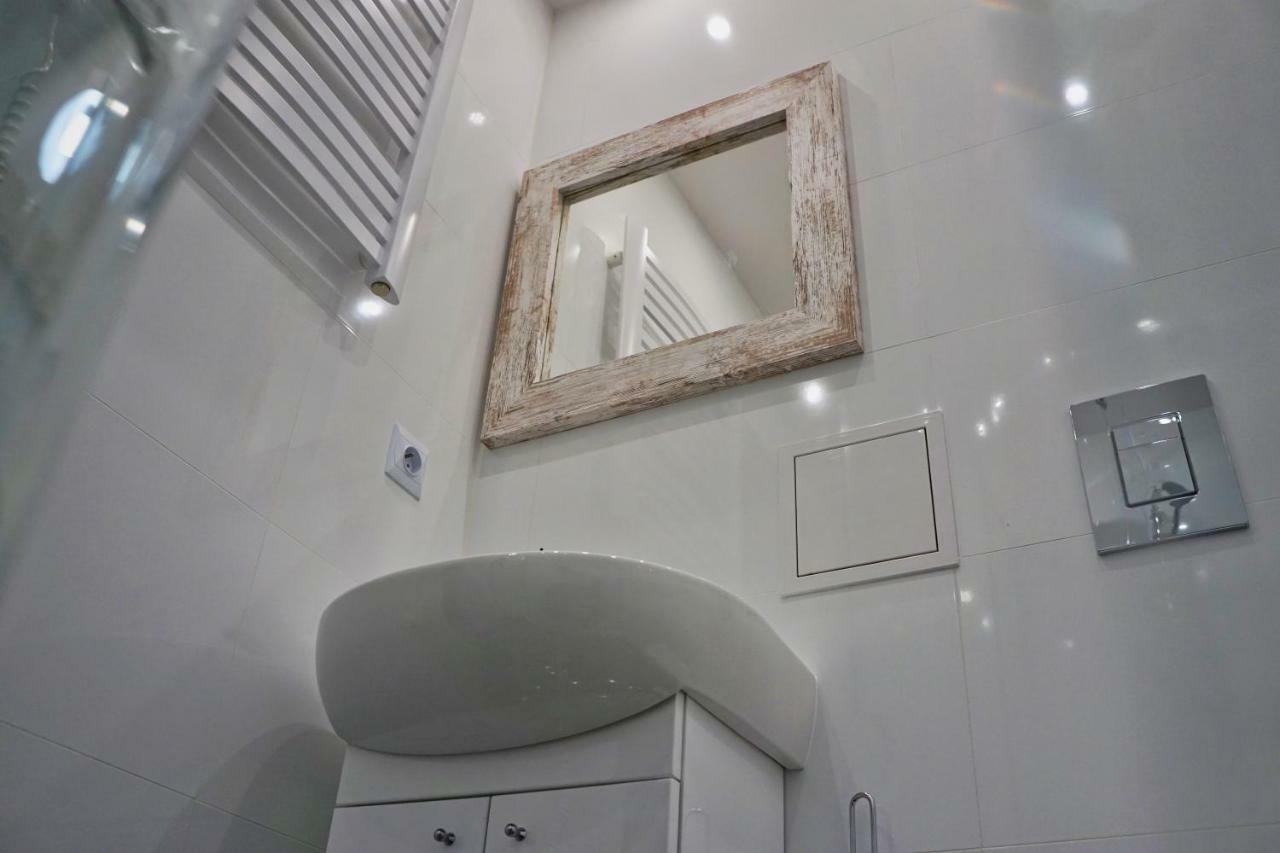Palace Of Culture, Modern City Center Suite! วอร์ซอ ภายนอก รูปภาพ